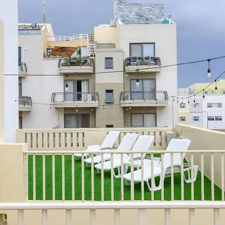 Spacious 4br Terraced House With Rooftop Access By 360 Estates Feriehus