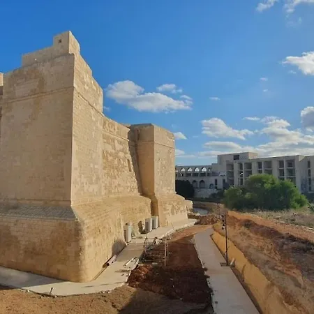 Spacious 4br Terraced House With Rooftop Access By 360 Estates Feriehus