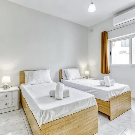 Feriehus Spacious 4br Terraced House With Rooftop Access By 360 Estates *