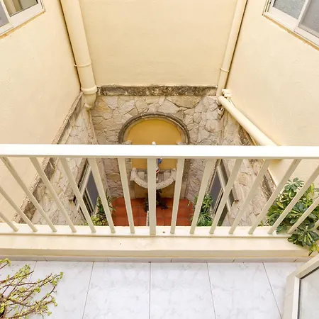 Spacious 4br Terraced House With Rooftop Access By 360 Estates Marsaskala