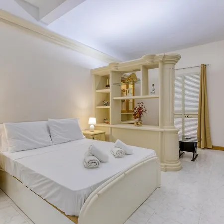 Feriehus Spacious 4br Terraced House With Rooftop Access By 360 Estates Marsaskala