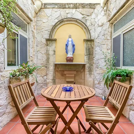 Spacious 4br Terraced House With Rooftop Access By 360 Estates Feriehus *