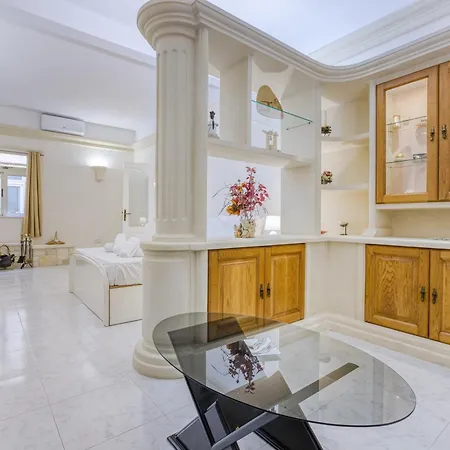 Spacious 4br Terraced House With Rooftop Access By 360 Estates