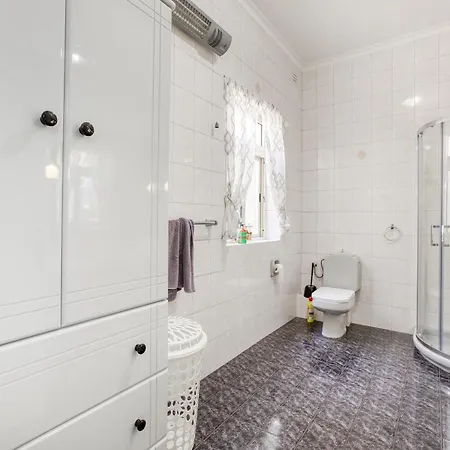 Spacious 4br Terraced House With Rooftop Access By 360 Estates Holiday home *