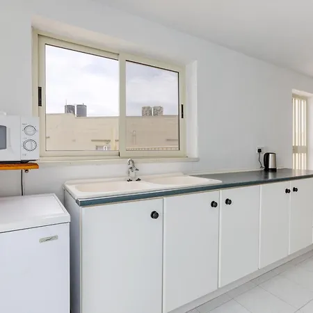 Spacious 4br Terraced House With Rooftop Access By 360 Estates * 马尔萨斯卡拉