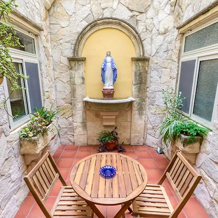 Spacious 4br Terraced House With Rooftop Access By 360 Estates 马尔萨斯卡拉