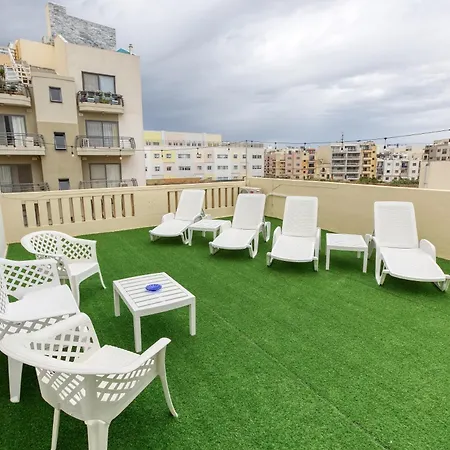 Holiday home Spacious 4br Terraced House With Rooftop Access By 360 Estates *