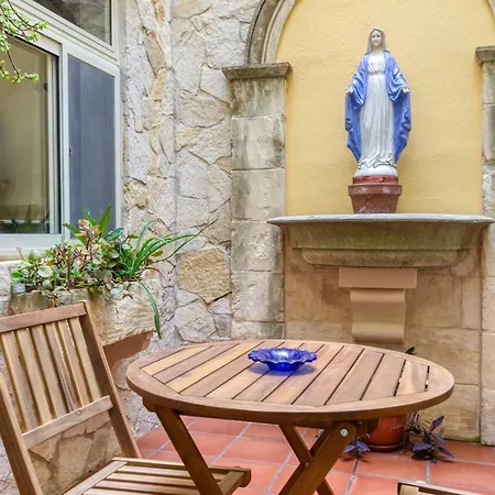 Spacious 4br Terraced House With Rooftop Access By 360 Estates