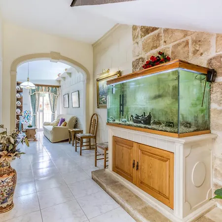 Spacious 4br Terraced House With Rooftop Access By 360 Estates Holiday home