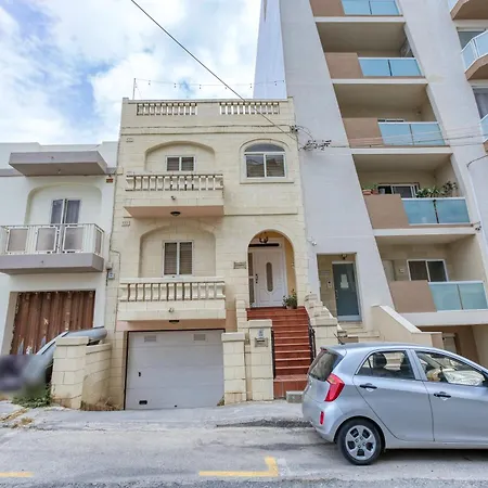 度假居 Spacious 4br Terraced House With Rooftop Access By 360 Estates 马尔萨斯卡拉