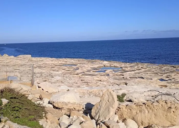 Spacious 4br Terraced House With Rooftop Access By 360 Estates *