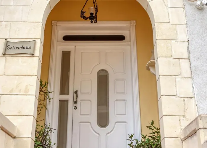 Spacious 4br Terraced House With Rooftop Access By 360 Estates