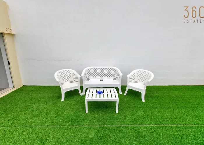 Spacious 4br Terraced House With Rooftop Access By 360 Estates * Marsaskala