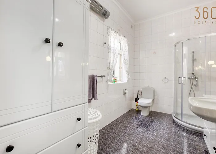 Spacious 4br Terraced House With Rooftop Access By 360 Estates Дом отдыха *