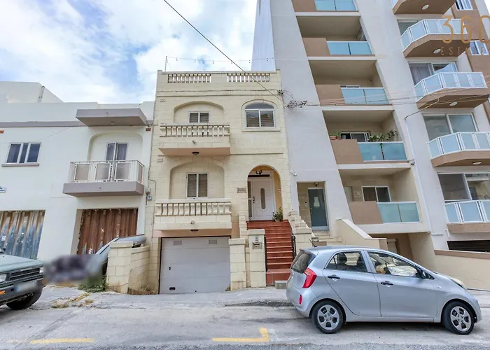 Case de vacanță Spacious 4br Terraced House With Rooftop Access By 360 Estates Marsaskala